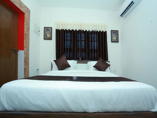 OYO 10278 Hotel Caprice Residency, Забронировать Отель Коччи штат Керала