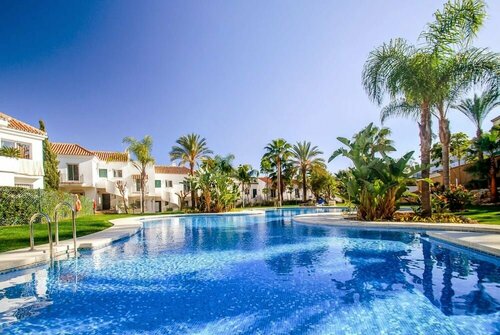 Villa en Senorio de Gonzaga, Забронировать Вилла Марбелья Коста-дель-Соль