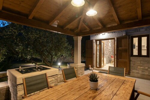 Little Stone House, Забронировать Дом для отпуска Отели Pelješac с парковкой, Парковка