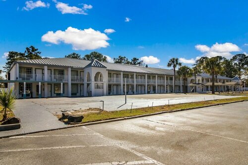 Suburban Studios by CHOICE HOTELS, Buchen Sie Gasthaus Mini-Hotels in Brunswick, Gasthaus
