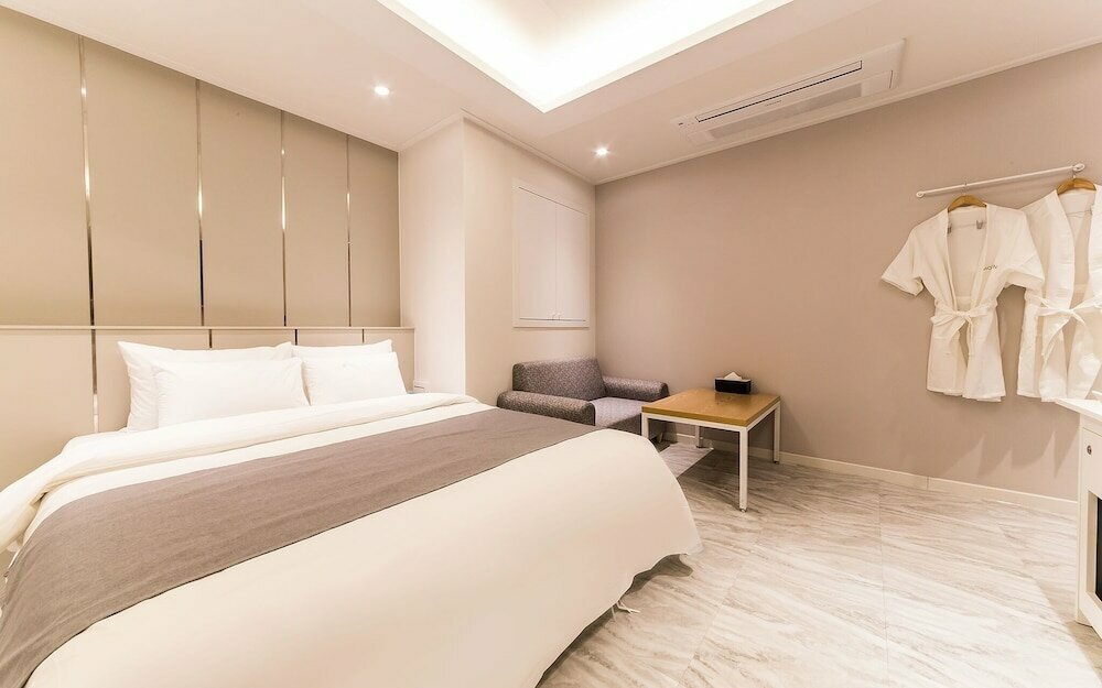 Suwon (Ingyedong) Hotel Jun
