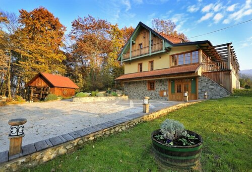 Villa Les with Hot tub & Sauna, Забронировать Вилла Брежице Посавье