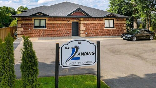 The Landing - Extended Stay Quarters, Забронировать Отель Отели Мифорд 3 звезды, 3*