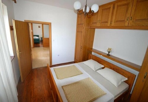 Martina - Large and Comfortable Apartments - A1 Julia, Забронировать Апартаменты/квартира Отели Murter Island с парковкой, Парковка