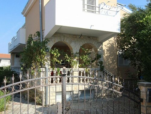 Anna - Great Location & Family Friendly - A3, Забронировать Отель Пировац Шибенско-Книнская жупания
