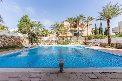 Top Tier Apartment with Swimming Pool, Забронировать Апартаменты/квартира Герцлия Тель-Авивский округ