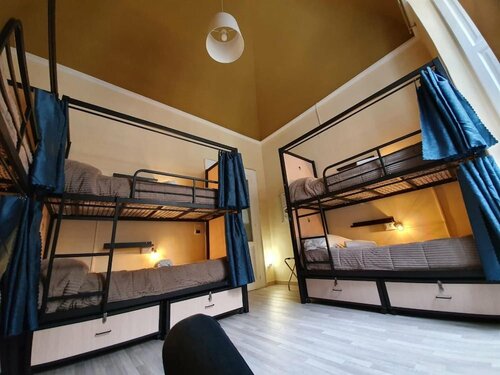 CconfortHotels Host Bari Centrale, Забронировать Хостел Хостелы Бари, рядом с Bari Central Train Station, Хостел