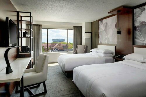 Marriott East Lansing at University Place, Buchen Sie Hotel East Lansing Michigan