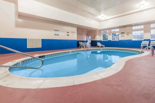 Super 8 by Wyndham Elizabethtown, Buchen Sie Gasthaus Mini-Hotels in Elizabethtown, Gasthaus