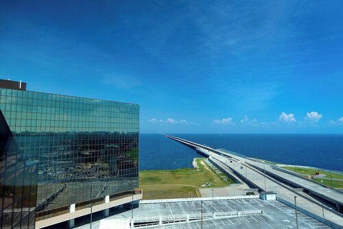 New Orleans Marriott Metairie at Lakeway, Брондау Қонақ үй Метейри Луизиана