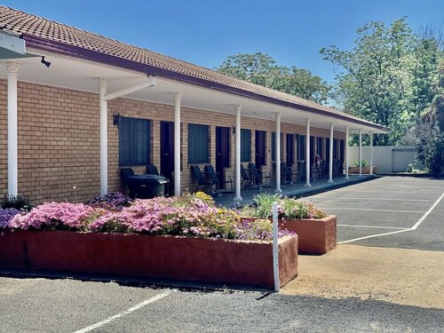 Gilgandra Motel, Забронировать Мотель Джилгандра Central West NSW, рядом с Выставочный комплекс Гилгандры