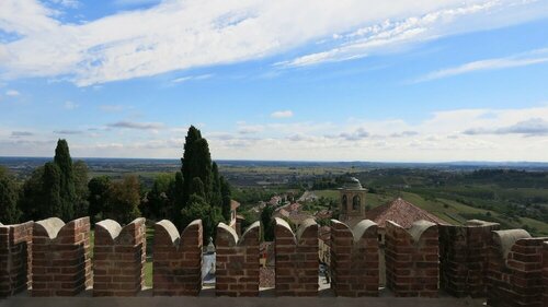 Castello di San Giorgio Monferrato, Забронировать Отель Сан-Джорджо-Монферрато Пьемонт