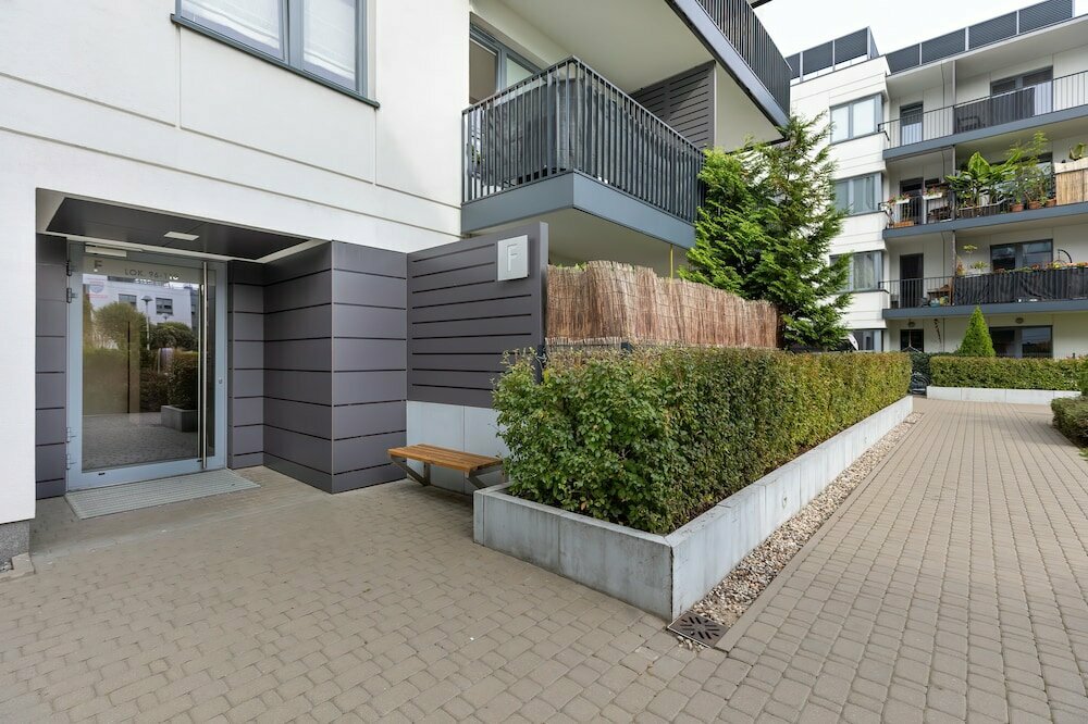 Rzeczypospolitej Apartment by Renters