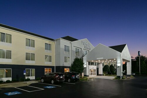 Fairfield Inn & Suites Charlotte Arrowood, Забронировать Отель Отели Шарлотте с завтраком, Завтраки