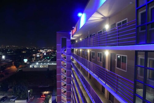Ramada by Wyndham San Diego National City, Забронировать Отель Нешнел-Сити San Diego Metropolitan Area
