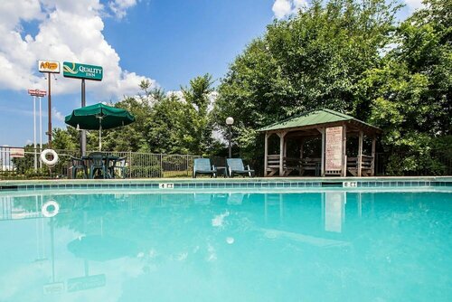 Quality Inn Madison, Đặt Khách sạn Khách sạn tại Madison có Hồ bơi, Hồ bơi