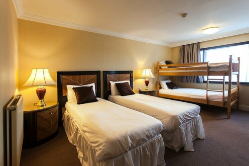 Europa Gatwick Hotel, Забронировать Отель Отели Крокхем-Хилл с бассейном, Бассейн