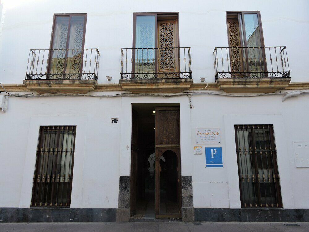 Apartamento EN típico patio cordobés