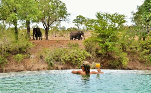 Imbali Safari Lodge, Забронировать Отель Отели Mluwati Concession с бассейном, Бассейн