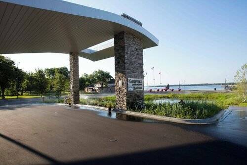 Fairfield Inn & Suites by Marriott Detroit Lakes, Забронировать Отель Отели Детройт-Лейкс 3 звезды, рядом с Red Willow and Whitehouse Interiors, 3*