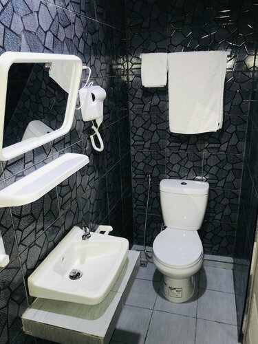 HARRYS RESIENDENCE, Забронировать Гостевой дом Кхлонгтей Бангкок