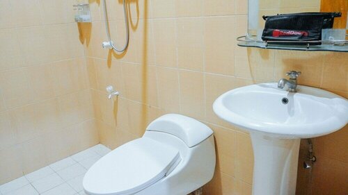 RedDoorz near Old Tagbilaran Airport, Rezervasyon Otel Tagbilaran Bohol