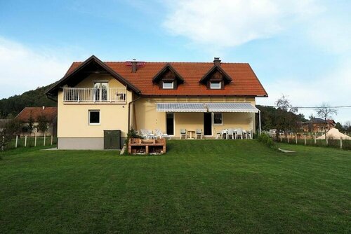 Ad Astra House, Забронировать Отель Отели Ликско-Сеньская жупания 3 звезды, 3*