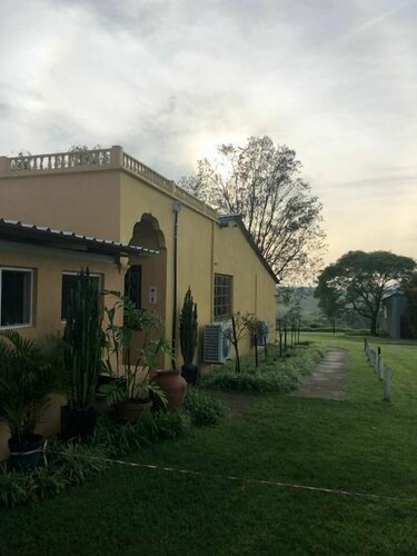 Emoyeni Country Lodge, Забронировать Отель Клоф Пайнтаун