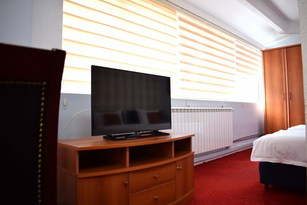 Aristocrat Palace Hotel