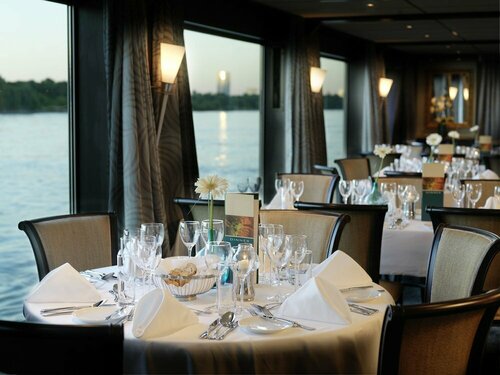 Crossgates Hotelship 4 Star - Medienhafen - Düsseldorf, Забронировать Отель Хафен Дюссельдорф, рядом с Paradiesstrand
