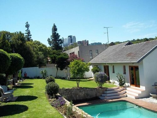 Mizizi House of Sandton Bed & Breakfast, Reservar Pousada (com pequeno-almoço) Hotéis em Gauteng com Piscina, Piscina