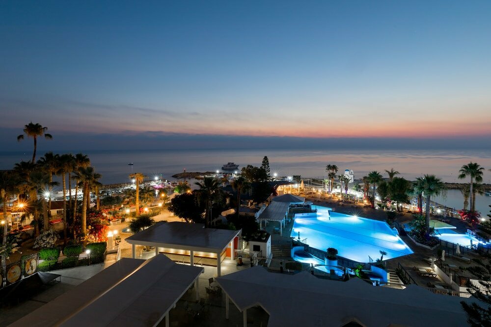 The Golden Coast Beach Hotel