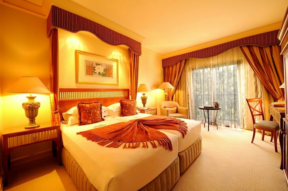 Peermont Metcourt Frontier Inn and Casino Resort