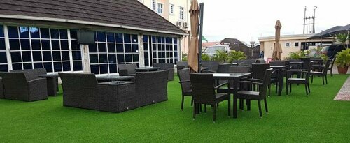 Brighams Suites, Boek Hotel Hotels in Badagry met parkeren, Parkeren