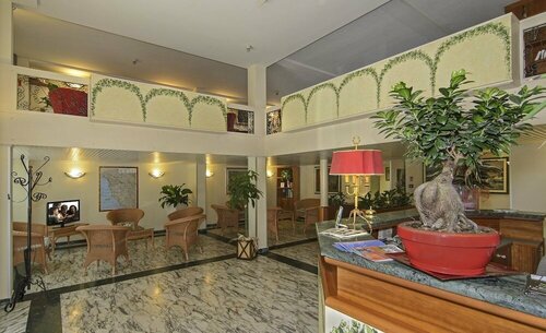 Hotel Katy, Забронировать Отель Отели и гостиницы Версилия, Отель