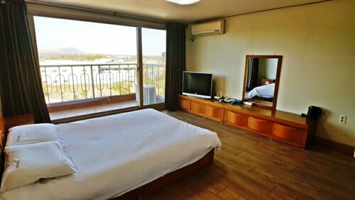 Enpa Jeju Hotel, Забронировать Отель Отели Согвипхо с парковкой, Парковка
