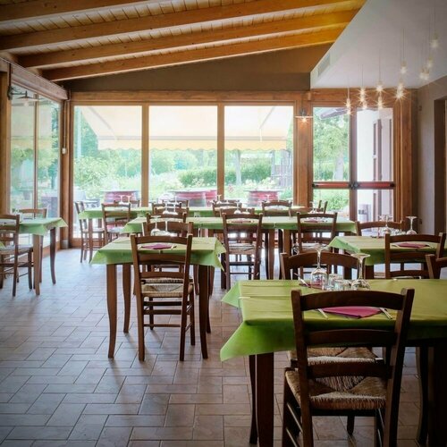 Agriturismo La Cantina Di Bacco, Book Hotel Loretello hoteller med morgenmad, Morgenmad