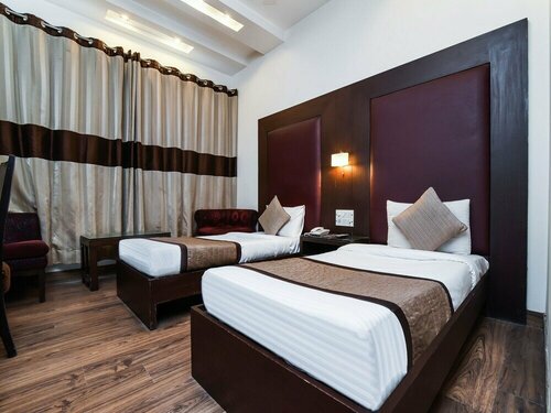 OYO 644 Hotel Haris Court, Забронировать Отель Гургаон 
