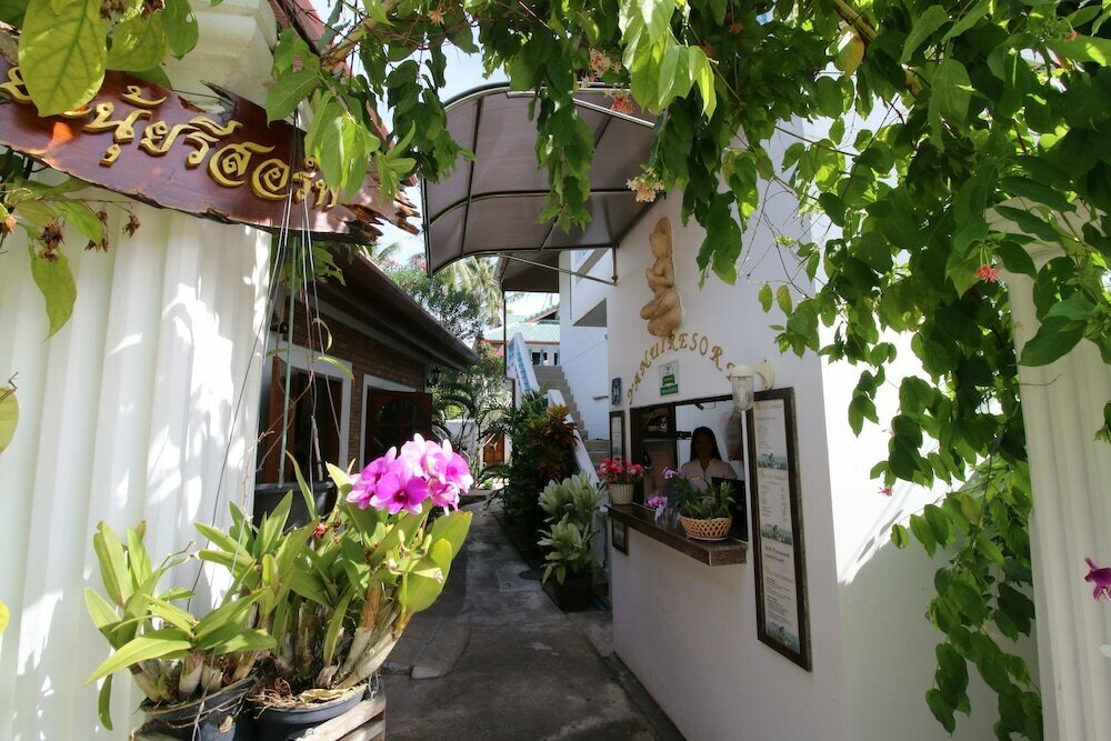 Ya-Nui Resort