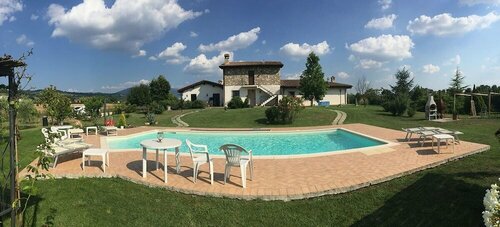 B&B Villa Barbarossa, Rezervovat Vila Hotely v Petrignano s bazénem, Bazén