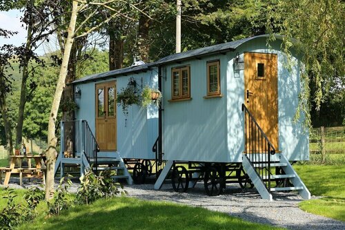 Upper Gelli Luxury Holiday Lodge, Converted Dairy & Cosy Shepherds Huts, Book Feriehus Welshpool Powys