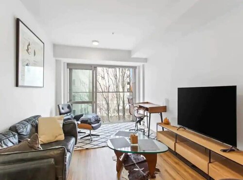 Central Modern Apt. w/ Working Space Zodiak Stays, Забронировать Апартаменты/квартира Отели региона Окленда с парковкой, Парковка