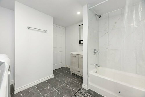 3 Bedroom Loft in Downtown Free parking, Забронировать Апартаменты/квартира Апартаменты Монреаля, рядом с Rue de la Commune, Апартаменты/квартира