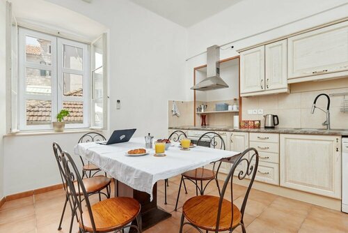 Kotor Nest, Book Pension Kotor Stari Grad 