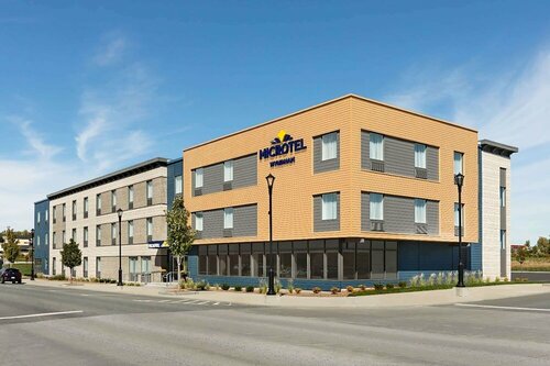 Microtel Inn & Suites by Wyndham Lachute, Buchen Sie Hotel Lachute Laurentians