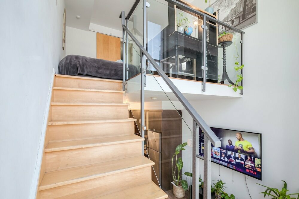 1 Shaw St Loft Suites