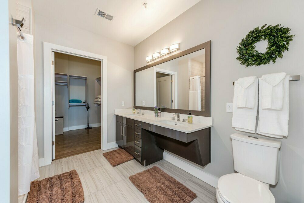 2 BR Apt Walking Dist to National Museum