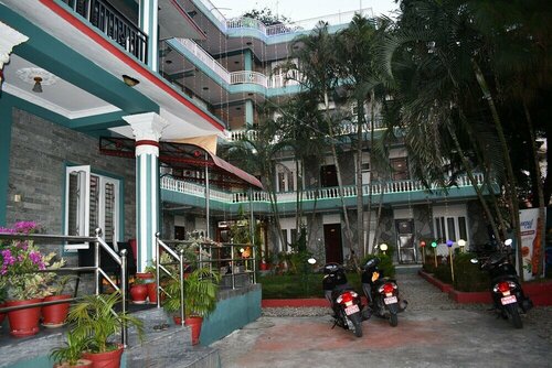 Hotel Miracle Pokhara, Забронировать Отель Отели провинции Гандаки-Прадеш с завтраком, Завтраки