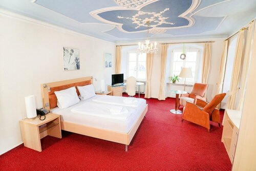 Hotel Rose, Забронировать Отель Отели Вайсенбург-ин-Байерн с завтраком, Завтраки