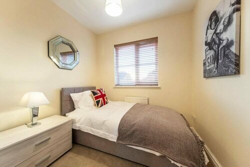 Cheshire House, Book Hotel Hoteller i North Wales med parkering, Parkering